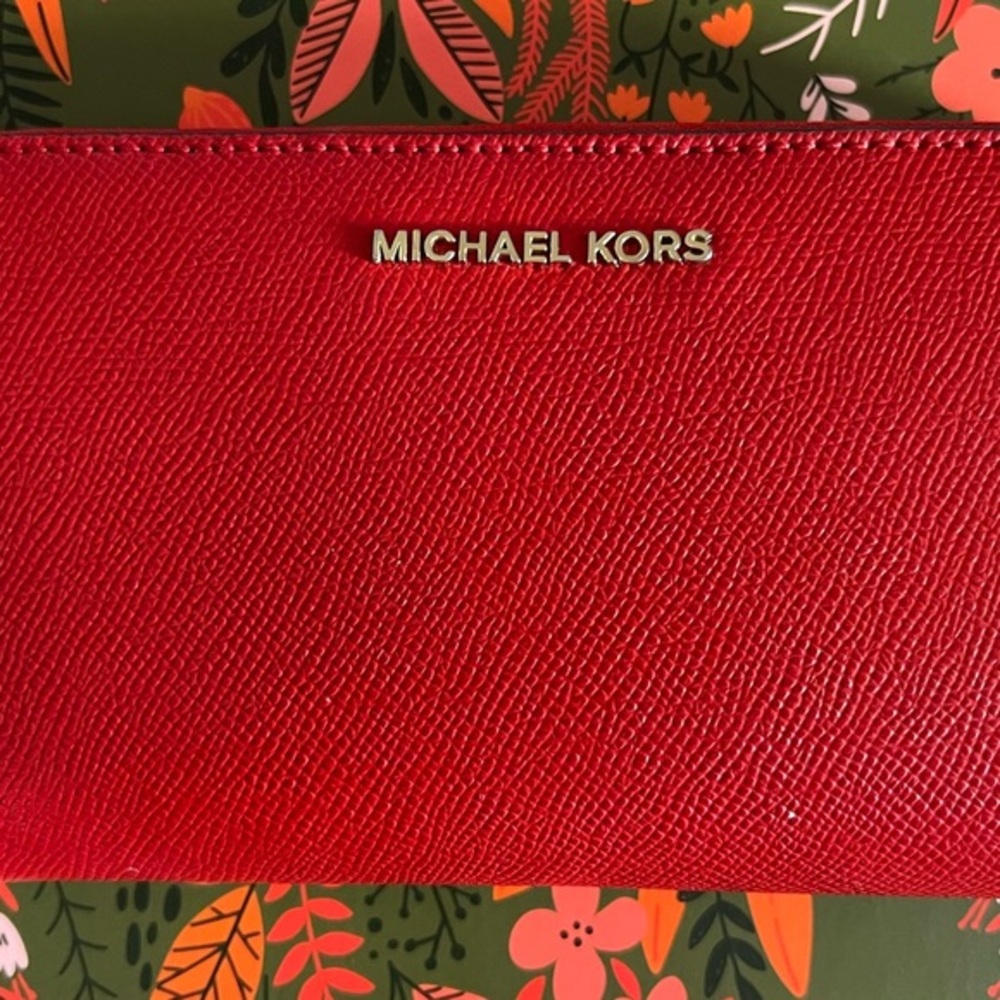 Michael Kors Leather Continental Wristlet in Candy Apple Red